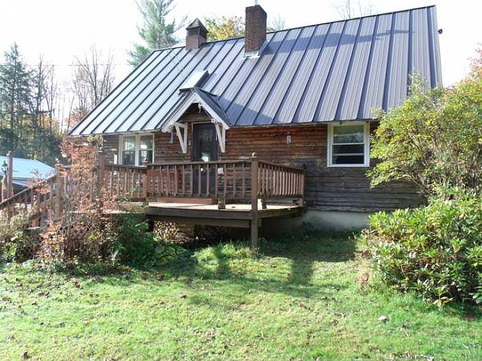 2nd image of 40 N Pond Rd