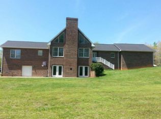 820 Barnes Rd, Eden, NC 27288