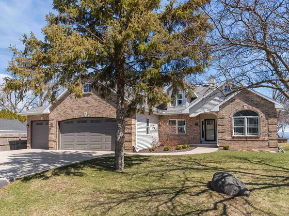 3366 Harbor Bay Rd, Oshkosh, WI 54901