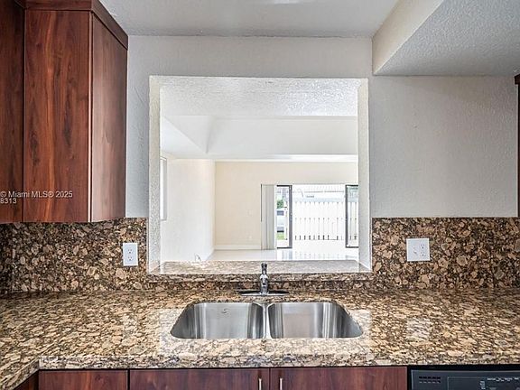 2nd image of 636 NE 195th St #636
