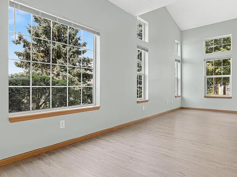 78 Bridgewater Trl — Photo 18