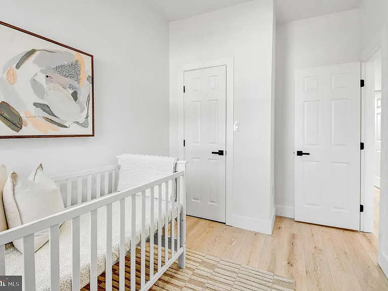 517 Florida Ave NE — Photo 27