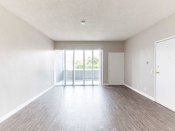 5th image of 1037 Lincoln Blvd APT H