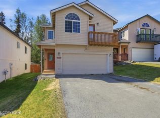 8934 Birch Park Cir, Eagle River, AK 99577