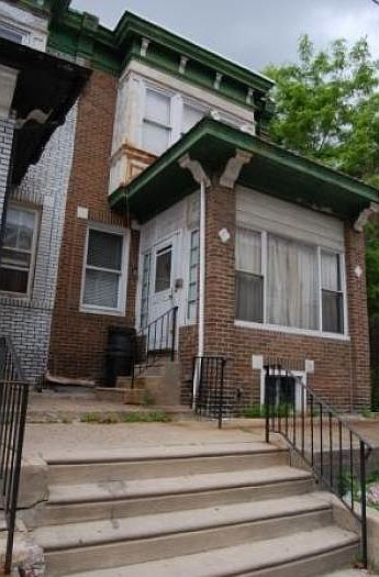2nd image of 1722 N Creighton St