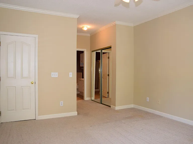 7711 Astoria Pl — Photo 16