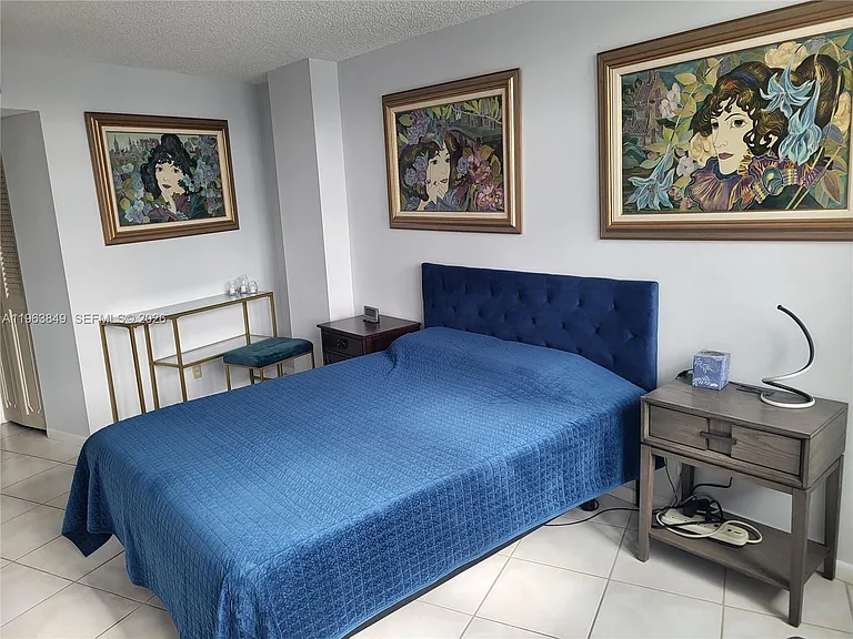 100 Golden Isles Dr #615 — Photo 5