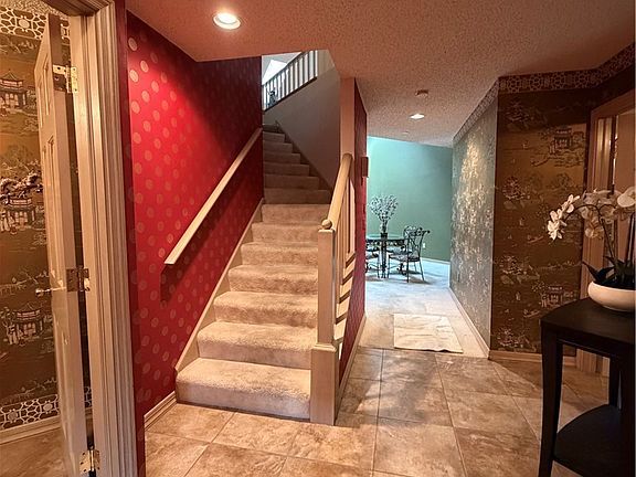 4th image of 6648 Washington Cir