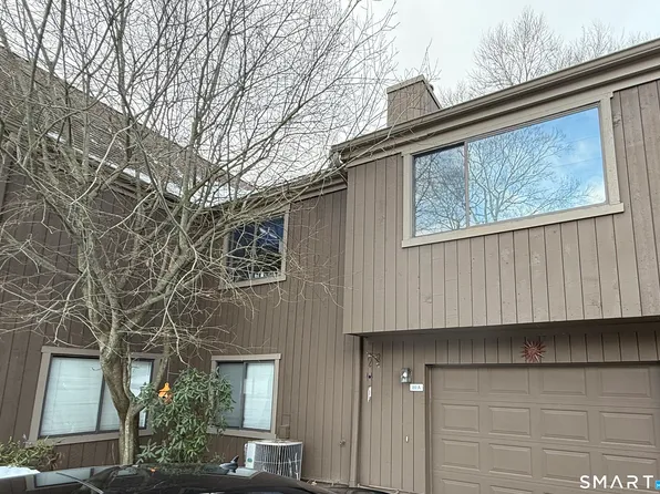 89 South Trail #A, Stratford, CT 06614