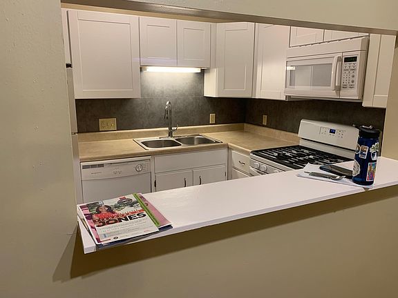 3rd image of 4172 Castleman Ave #A