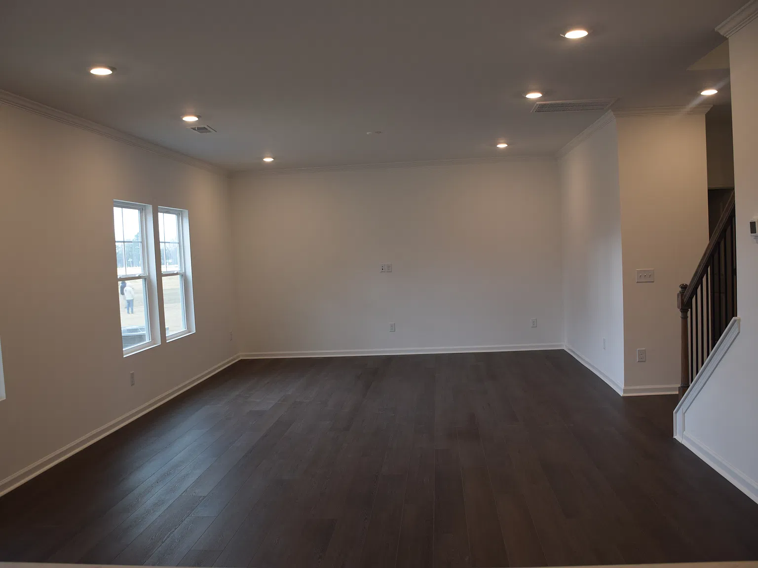 4 bed, 2435 sqft, $2,100 — Photo 3