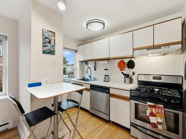 152 6th Street image 5 of 16