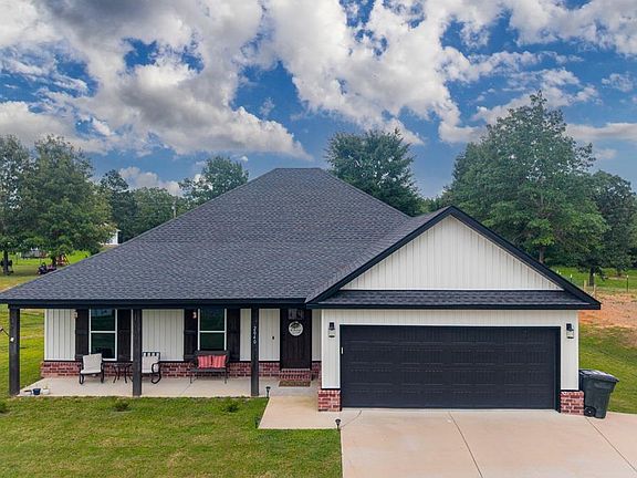 2nd image of 2040 Creekwood Cir