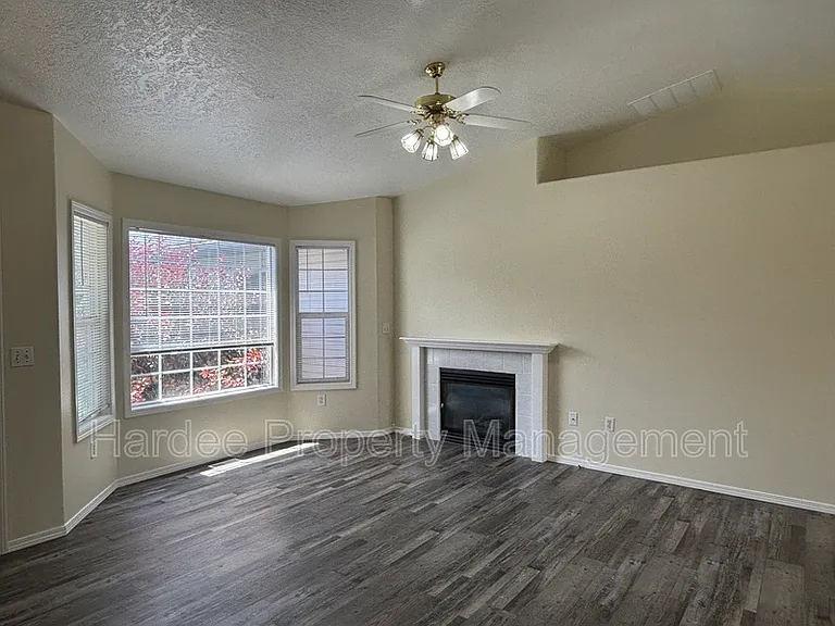 10764 W Goldenrod Ave — Photo 7