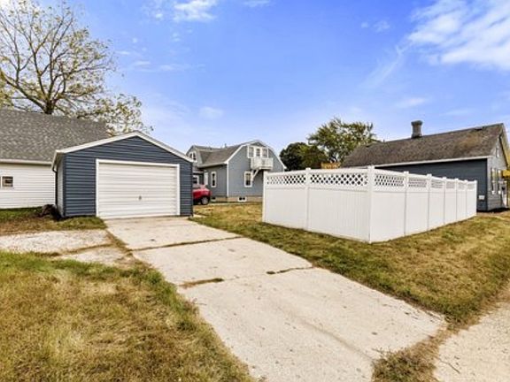4th image of 1143 S 23rd St