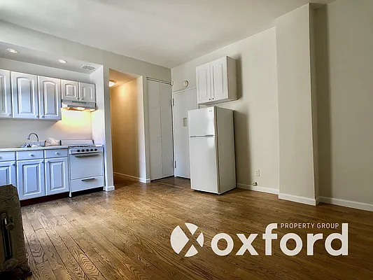 Rented by Oxford Property Group | media 18