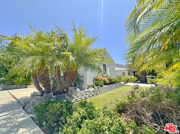 9038 Reading Ave, Los Angeles, CA 90045