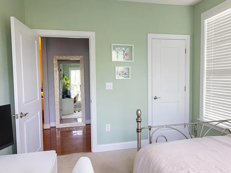 Guest Bedroom / Office