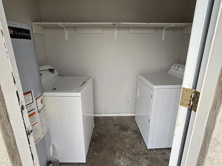 733 W 5th Ave #2 — Photo 8