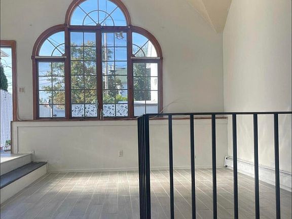 3rd image of 288 Major Ave