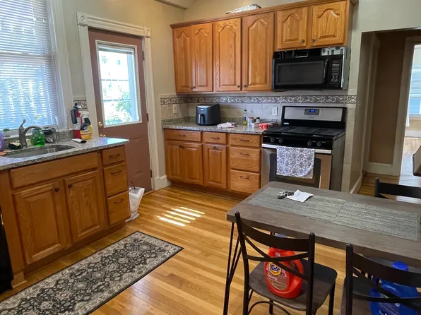(undisclosed Address), Somerville, MA 02145