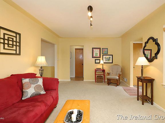 5th image of 1612 Woodward Ave SE