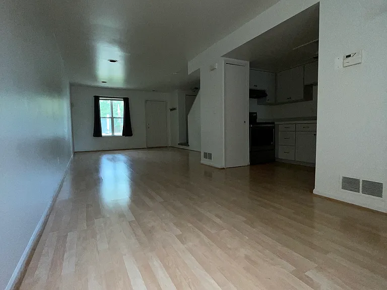 1493 E Forteen Mile Rd — Photo 4
