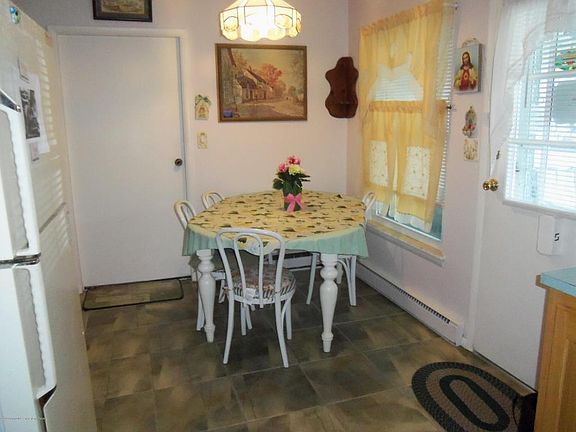 5th image of 600D Lake Point Dr #100D