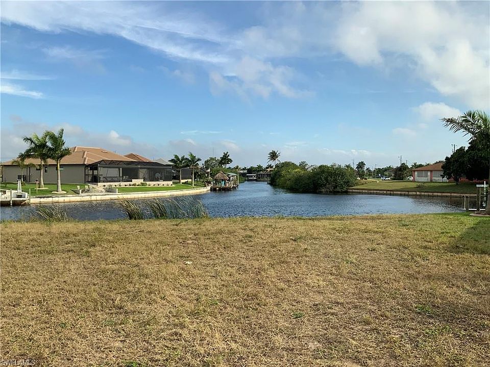 2nd image of 2569 Surfside Blvd