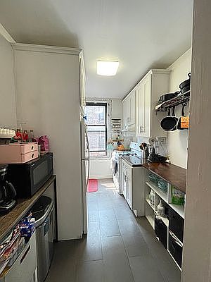 3rd image of 48 Pinehurst Ave APT 42