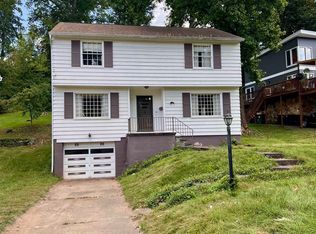 52 Roland Park Dr, Huntington, WV 25705