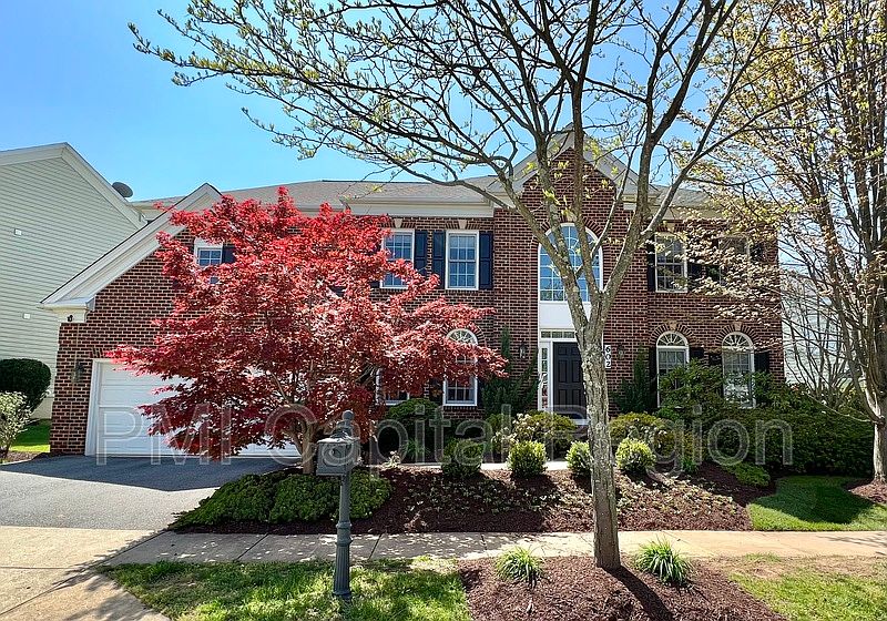 1st image of 602 Oak Knoll Ter