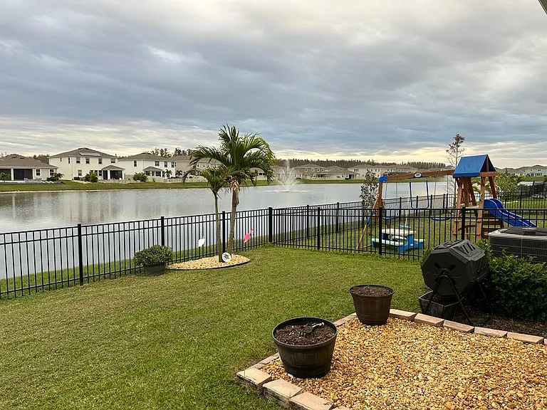8400 Bower Bass Cir — Photo 5