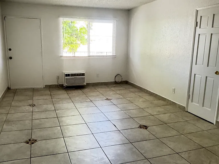 7116 Milwood Ave #2 — Photo 7
