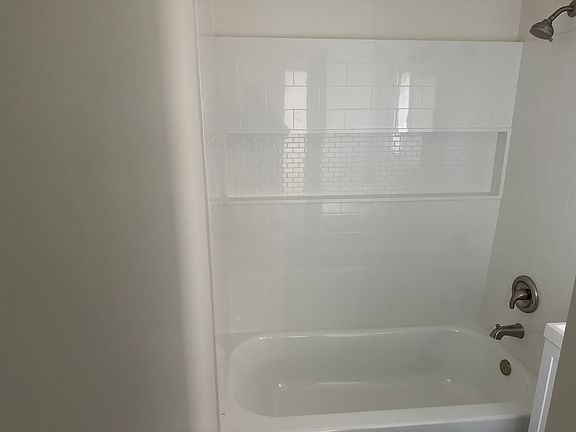 5th image of 9809 Crenshaw Blvd APT 2