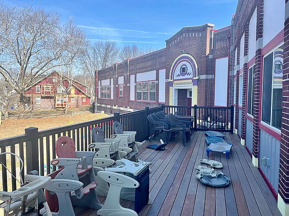 5th image of 501 Seneca St