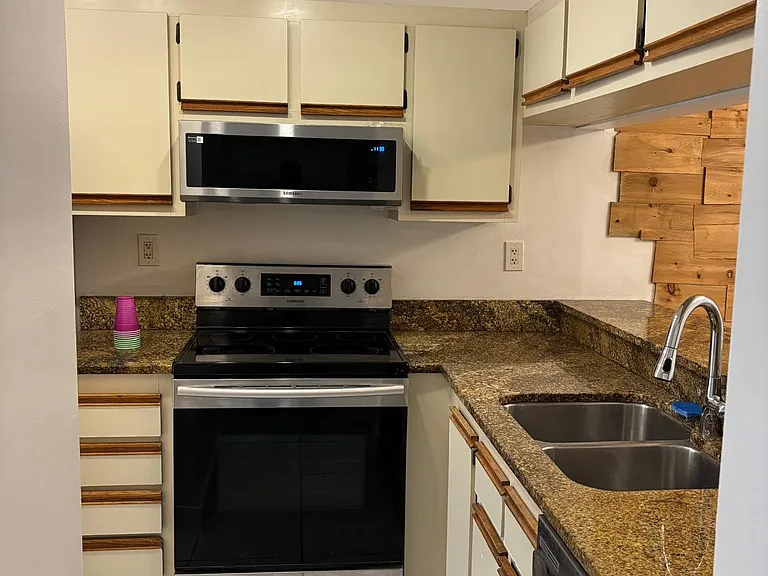 13908 SW 91st Ter #13908 — Photo 7