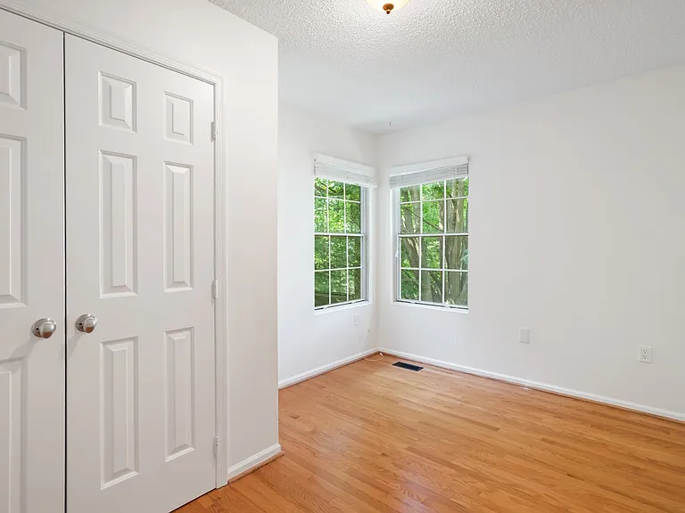 340 Foxridge Dr SW — Photo 24