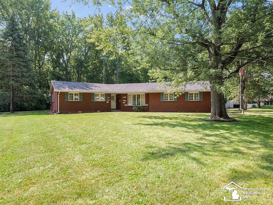 1st image of 3140 Comboni Way