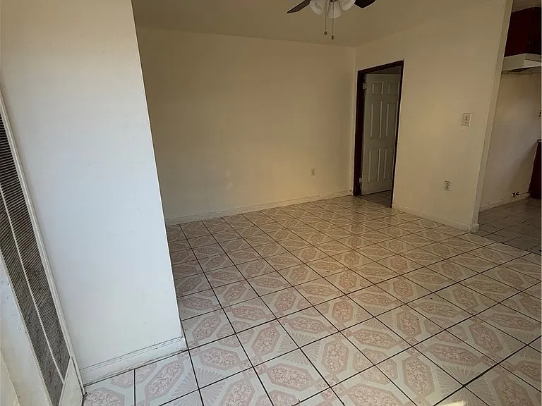529 S Humphreys Ave #1/2 — Photo 2