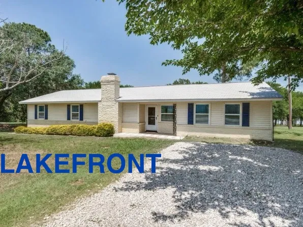 104 Cove Dr, Shady Shores, TX 76208