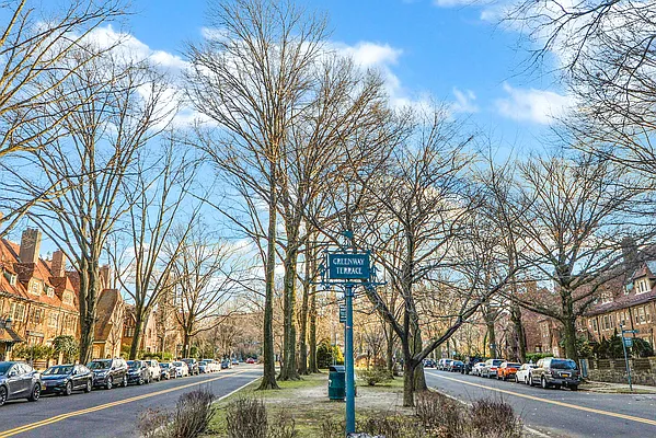 Sold by Hillel Realty Group | media 30