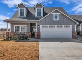 413 Travis Dr, McGregor, TX 76657