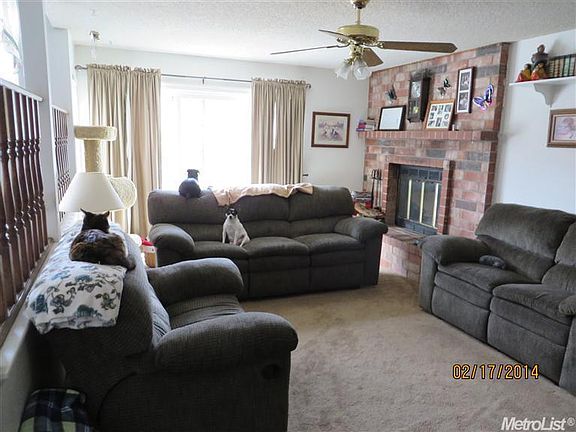 5th image of 4114 N Country Dr