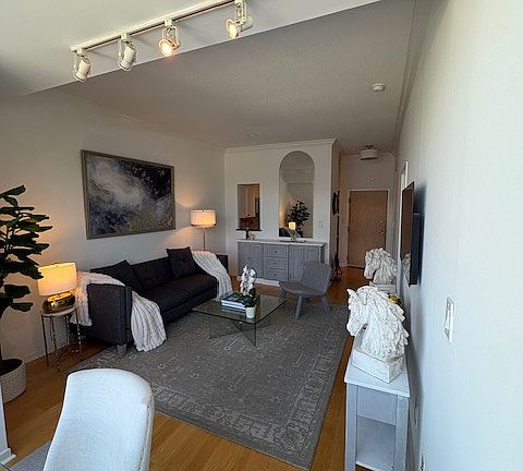 3rd image of 2111 Wisconsin Ave NW APT 718