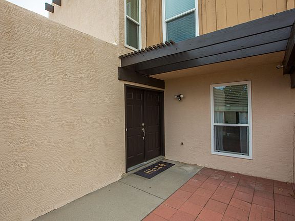 2nd image of 119 Calle Olas Altos NE