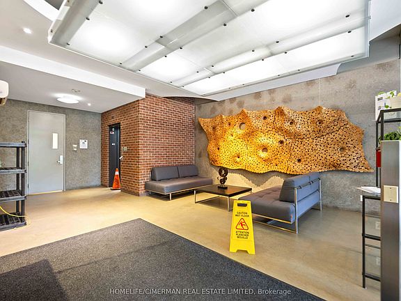 3rd image of 233 Carlaw Ave #814