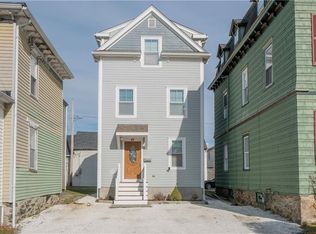 42 E Bowery St, Newport, RI 02840