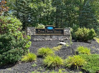 82 Blue Heron Way, Hawley, PA 18428