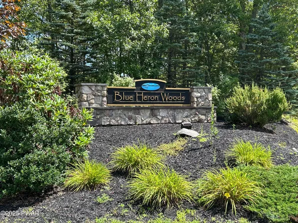 82 Blue Heron Way, Hawley, PA 18428